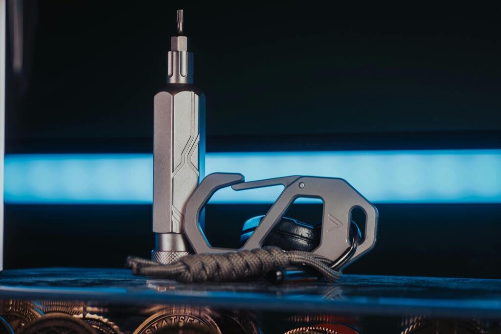 Waypoint Kit: Titanium Bit Driver + Caravel Carabiner
