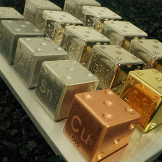 15 Dice Aluminum Stand (For D6 Element Dice )