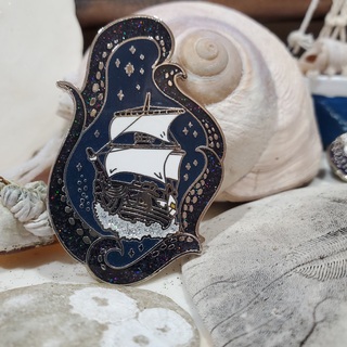 Black Maiden 2"PIN