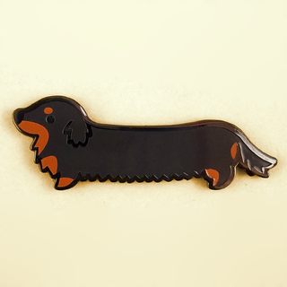 Weenie Dog Pin - Long Coat Bicolor Black/Tan