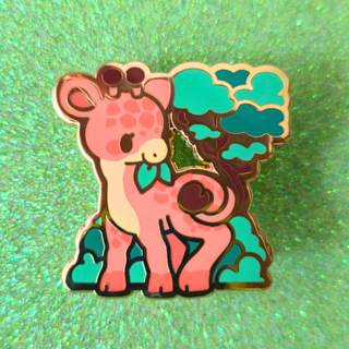 Leafy Giraffe Pin
