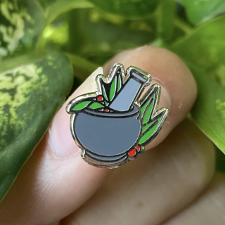 Mortar & Pestle Mini Pin