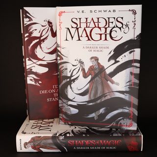 'A Darker Shade of Magic' Deluxe Illustrated Edition