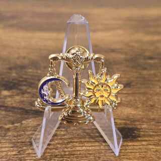 Scales of Influence Pin