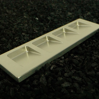 4 Dice Display Stand (99.9% Aluminum)