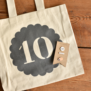 Local Pick up-the workroom 10 years tote bag and pin set
