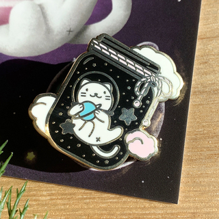 Terrarium Kitty B Grade Pin