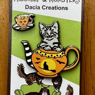 Kitten in a Tea Pot pin set