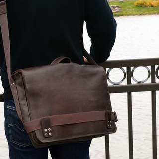 Macana Messenger Bag