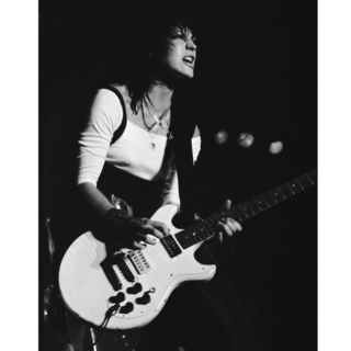 Limited Edition 8" by 10" archival print of Joan Jett