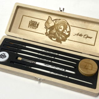 Deluxe brush set by Artis Opus