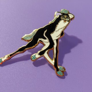 Furbtaur Pin - Gold