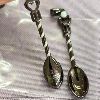 Spoonie Pendant (Black)