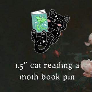 CAT PIN- Cat reading a moth book
