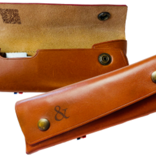 Étui artisanal en cuir naturel