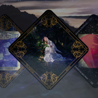 Monelise Oracle Cards