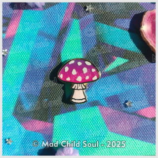 Mini Pin - Enchanted Sprout (Pink)