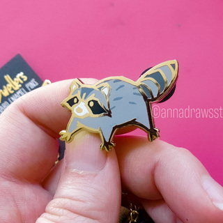 Angry Raccoon Pin (Solo)