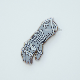 Nightguard's Gauntlet (Silver) Pin