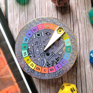 DM d20 Spinner Pin