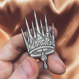 Queen's Crown - Metal Pin