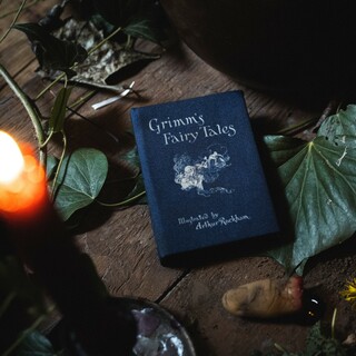 Novel Bookwallet Grimm’s Fairy Tales by Jacob & Wilhelm Grimm 1812