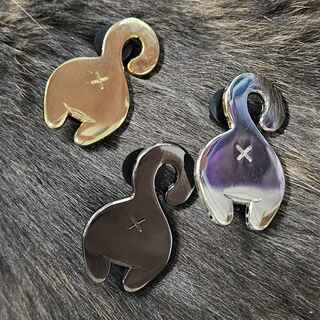 Metal Booty Pin