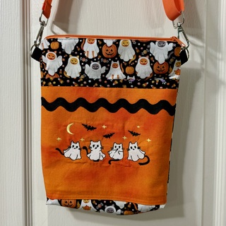 Cat Ghosts Halloween Print with Embroidery Crossbody Purse