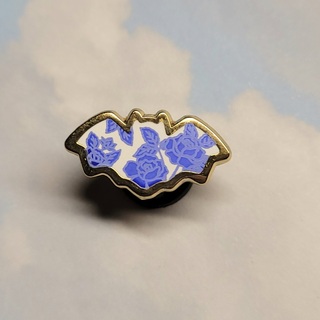 Gold Porcelain bat mini pin