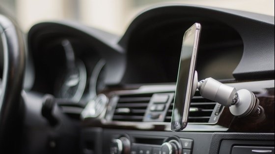 ClutchIt! : The World's First Anywhere Magnetic Phone Mount